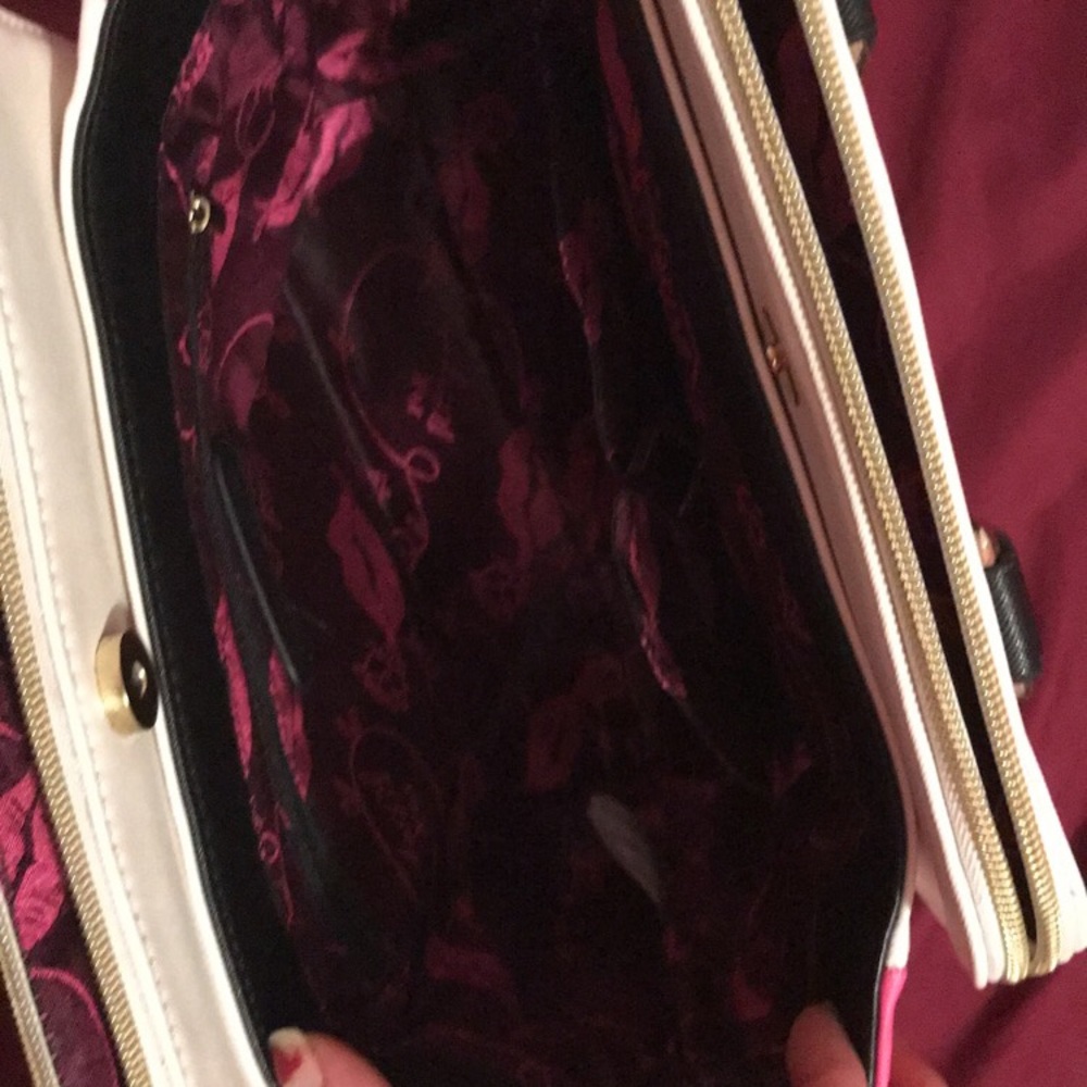 Betsey Johnson Purse - Picture 5 of 7